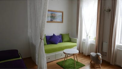 /international/at/obere-bahngasse-vienna-vienna-310093841353/?lang=zh-cn