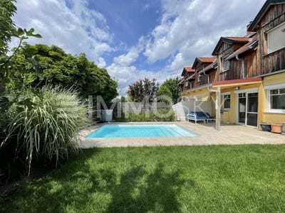 /international/at/munchendorf-lower-austria-310108920959/
