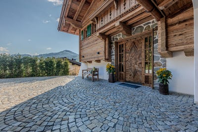 /international/at/jochberg-tyrol-310103728685/