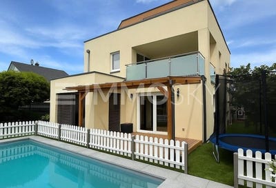/international/at/ansfelden-upper-austria-310108511537/