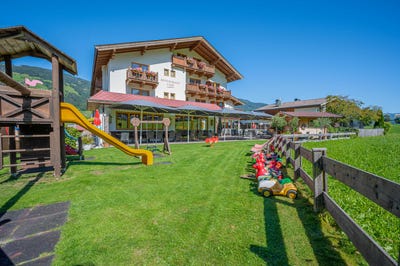/international/at/brixen-im-thale-brixen-im-thale-tyrol-310105071475/