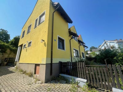 /international/at/mannersdorf-am-leithagebirge-lower-austria-310120491899/