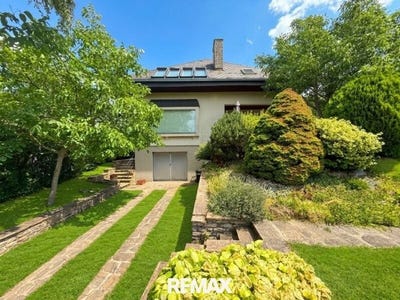 /international/at/klosterneuburg-lower-austria-310109867837/