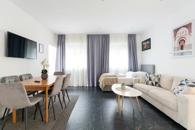 /international/at/bahnhofstrasse-purkersdorf-lower-austria-310102839252/