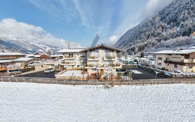 /international/at/mayrhofen-tyrol-310105243152/