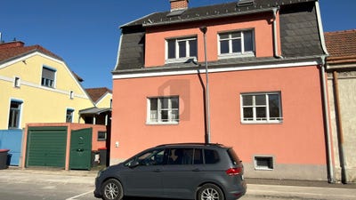 /international/at/wiener-neustadt-lower-austria-310108482301/