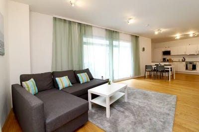 /international/at/holzlgasse-klosterneuburg-lower-austria-310093837249/