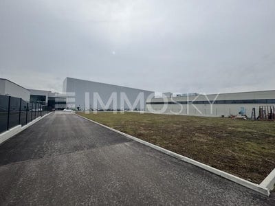 /international/at/gumpoldskirchen-lower-austria-310108400083/