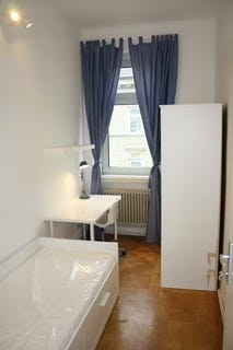 /international/at/knollgasse-vienna-vienna-310101325629/