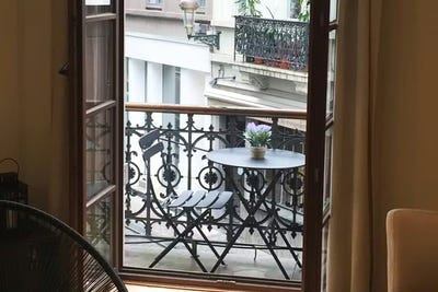 /international/be/rue-de-la-reinette-brussels-brussels-310108643919/