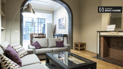 /international/be/brussels-brussels-310108600345/