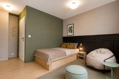 /international/be/avenue-de-la-brabanconne-brussels-brussels-310108643895/
