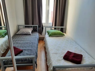 /international/be/rue-wayez-anderlecht-brussels-310102586923/