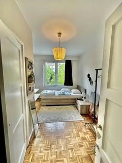 /international/be/chaussee-de-wavre-auderghem-brussels-310093849575/