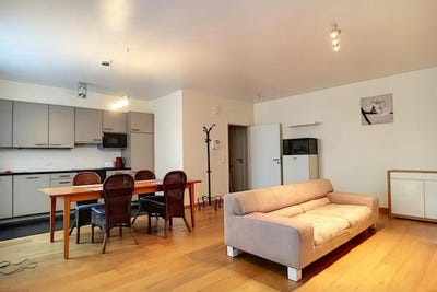 /international/be/avenue-charbo-schaerbeek-brussels-310108645063/