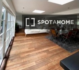 /international/be/brussels-west-flanders-310108518365/