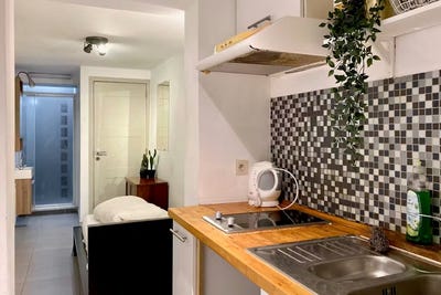 /international/be/rue-du-trone-ixelles-brussels-310108645030/