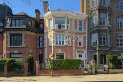 /international/be/woluwe-saint-lambert-brussels-310108526440/