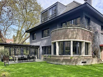 /international/be/tervuren-west-flanders-310107370694/