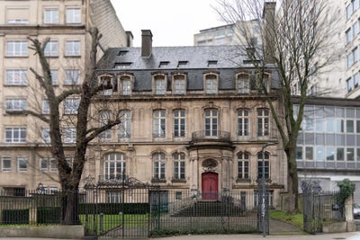 /international/be/saint-josse-ten-noode-brussels-310105058647/