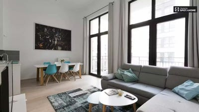 /international/be/rue-du-fosse-aux-loups-brussels-brussels-310108642654/
