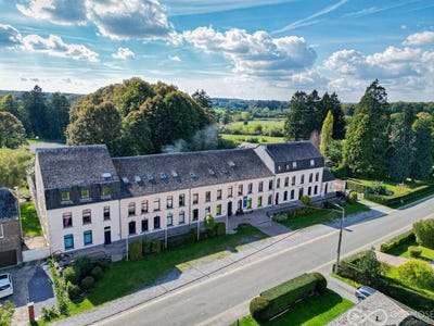 /international/be/petite-chapelle-namur-310108596318/