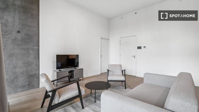 /international/be/brussels-brussels-310108618784/