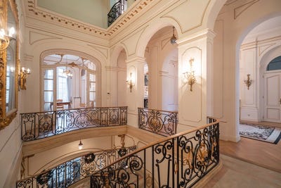 /international/be/etterbeek-brussels-310105209103/
