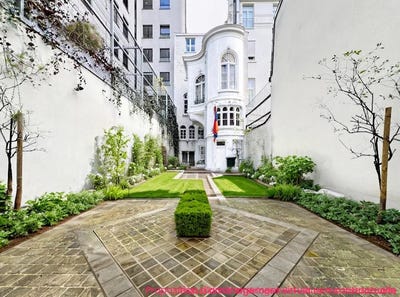 /international/be/brussels-brussels-310105744192/
