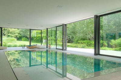 /international/be/uccle-brussels-310108526467/