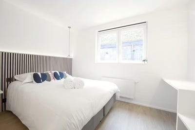 /international/be/rue-d-ophem-brussels-brussels-310105740156/