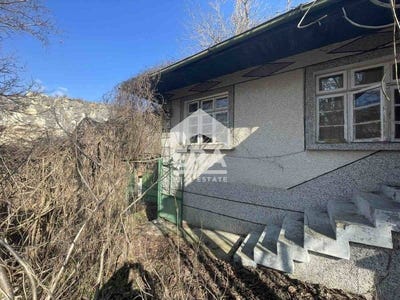/international/bg/с-червен-s-cherven-русе-ruse-310101278219/