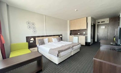 /international/bg/гр-банско-gr-bansko-благоевград-blagoevgrad-province-310098578929/