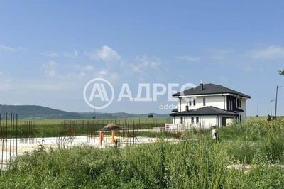 /international/bg/с-алдомировци-s-aldomirovci-софия-sofia-city-province-310100366698/