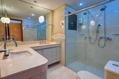 /international/br/624-sqsw-105-bloco-f-brasilia-federal-district-310106053594/