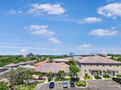 /international/bs/balmoral-unit-98a-new-providence-paradise-island-new-providence-paradise-island-310108004998/