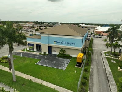 /international/bs/g8m4-49c-kent-st-freeport-the-bahamas-grand-bahama-freeport-310094778477/