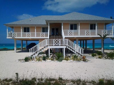 /international/bs/unnamed-road-great-harbour-cay-berry-islands-310102104468/
