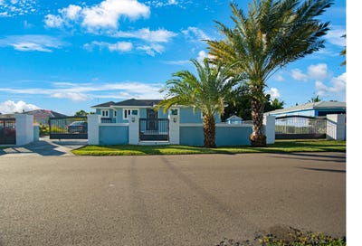 /international/bs/25-starfish-street-coral-harbour-new-providence-coral-harbour-new-providence-310106461216/