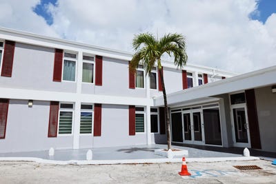 /international/bs/insurance-management-plaza-ground-floor-unit-1-2-grand-bahama-freeport-grand-bahama-freeport-310108528253/