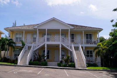 /international/bs/43a-sanford-drive-unit-43a-new-providence-paradise-island-310101103827/?lang=en