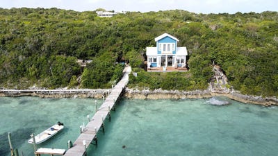 /international/bs/the-green-house-cat-6-ca-abaco-central-abaco-310106507852/