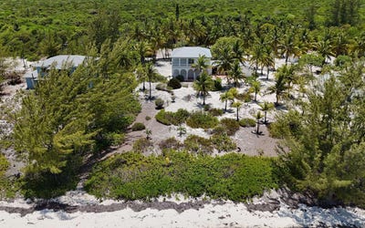 /international/bs/kemps-bay-beachfront-andros-central-andros-310101351353/?lang=es