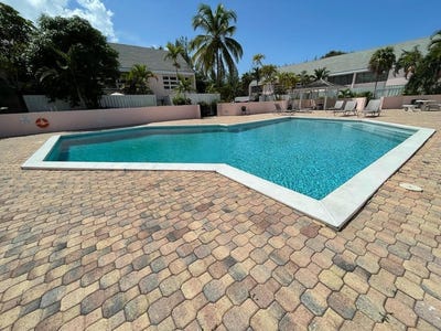 /international/bs/3jhj-qc-nassau-new-providence-new-providence-310108522702/