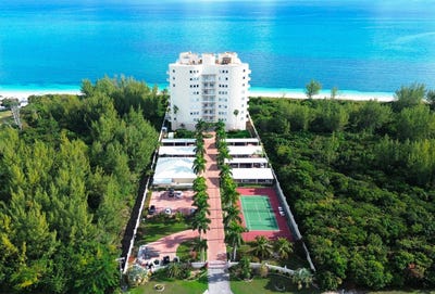 /international/bs/oceanview-condominiums-unit-301-grand-bahama-freeport-grand-bahama-freeport-310104885463/