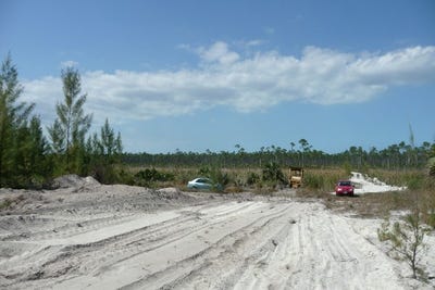 /international/bs/entrance-opposite-government-road-past-south-riding-point-facility-grand-bahama-west-grand-bahama-310094760721/