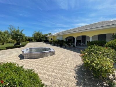 /international/bs/freeport-east-grand-bahama-120097650603/