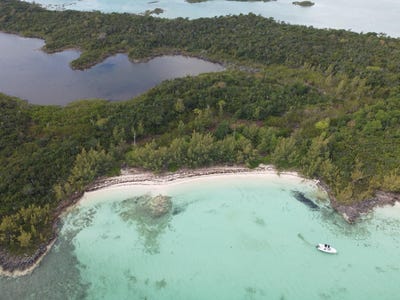 /international/bs/cwrx-7r-central-abaco-central-abaco-310106481294/