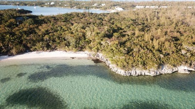 /international/bs/unnamed-road-great-harbour-cay-berry-islands-310095226845/