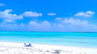 /international/bs/eastern-side-of-curtis-rd-lot-1-exuma-exuma-cays-exuma-exuma-cays-310105714095/